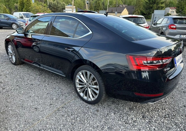 Skoda Superb cena 102200 przebieg: 235000, rok produkcji 2019 z Krzepice małe 781